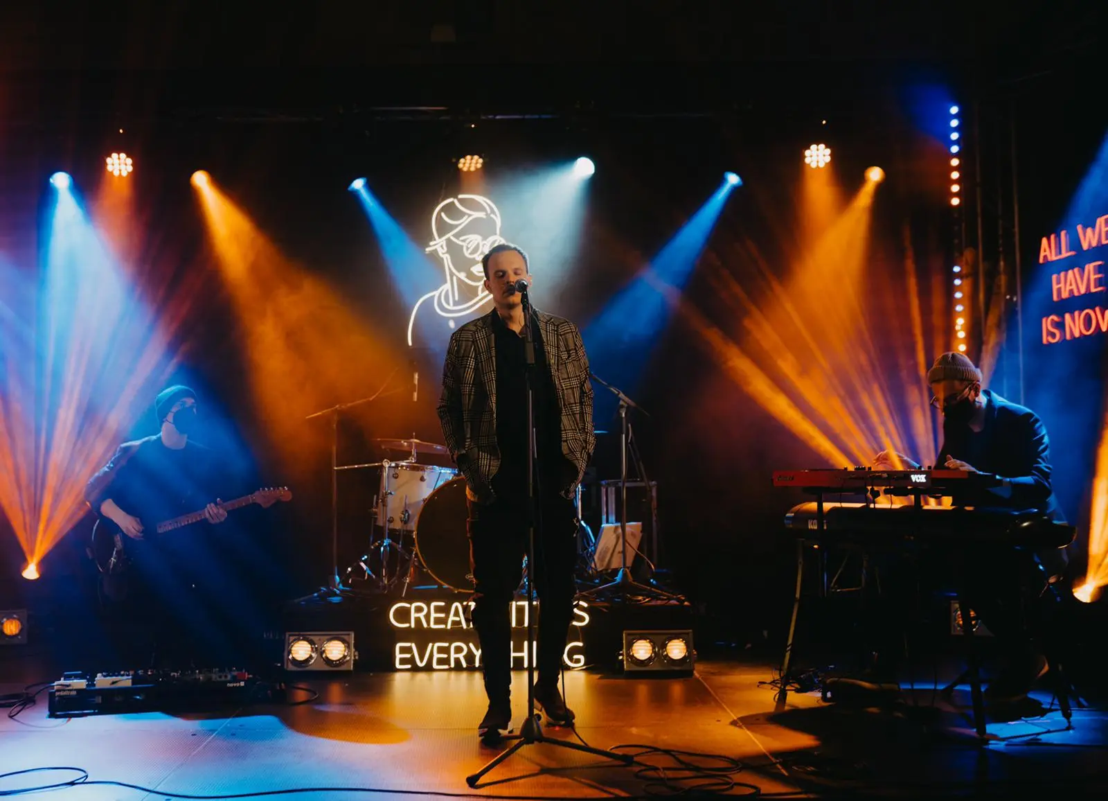 Neón Create Is Everything — realizácia Neonworld