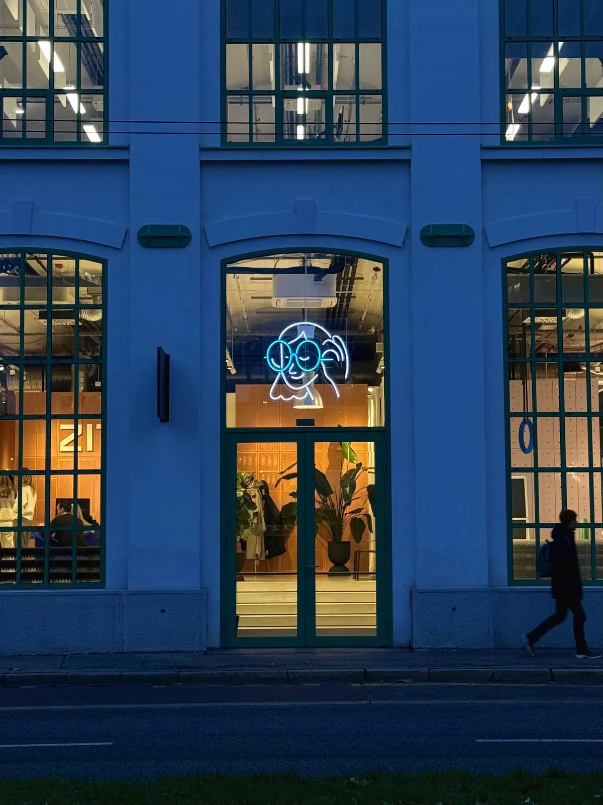 Neón Optika Zita — realizácia Neonworld