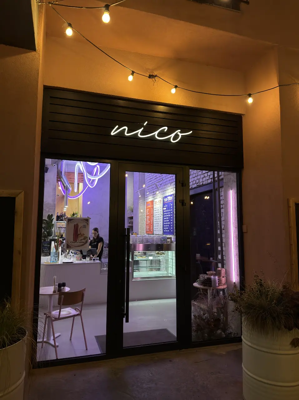 Neón Nico — Prešov — realizácia Neonworld