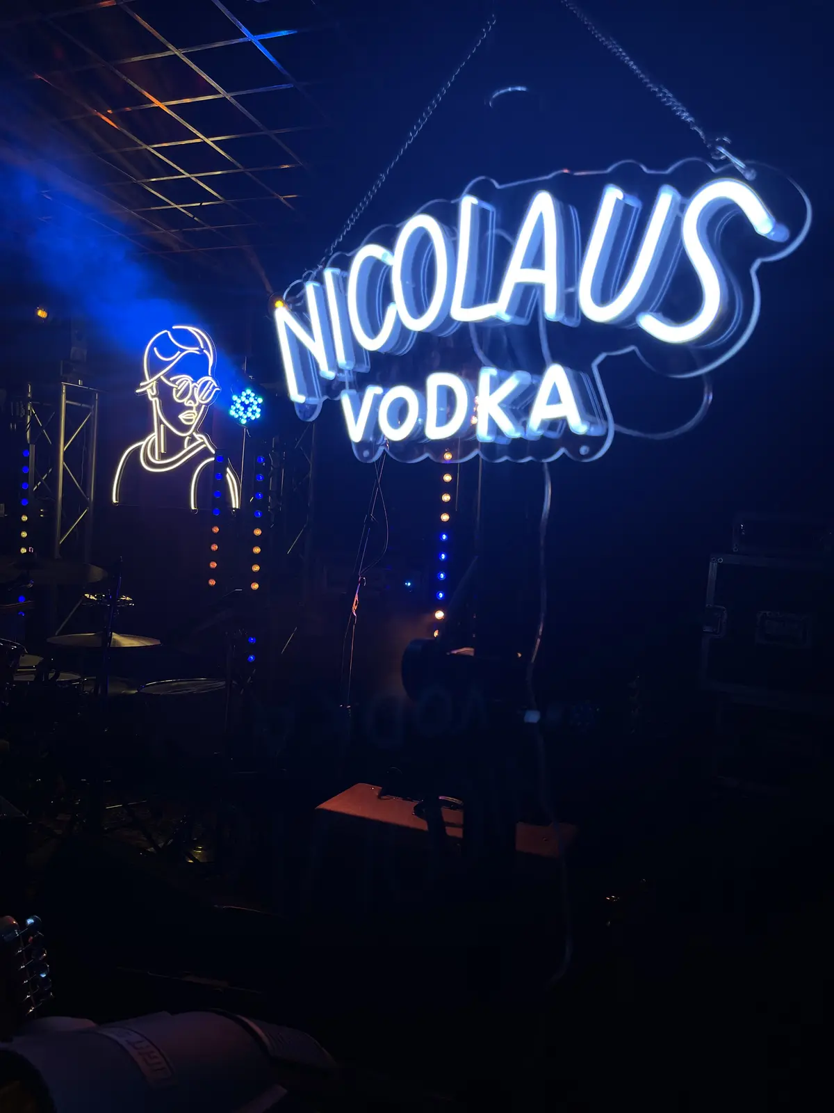 Neón Nicolaus Vodka — realizácia Neonworld
