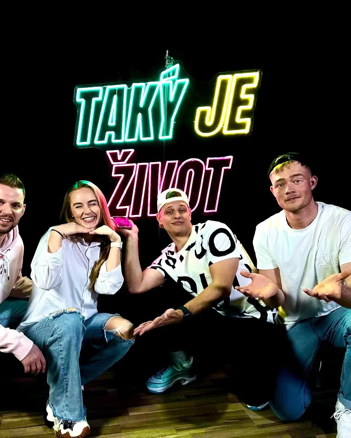 Neón Taký je život — realizácia Neonworld