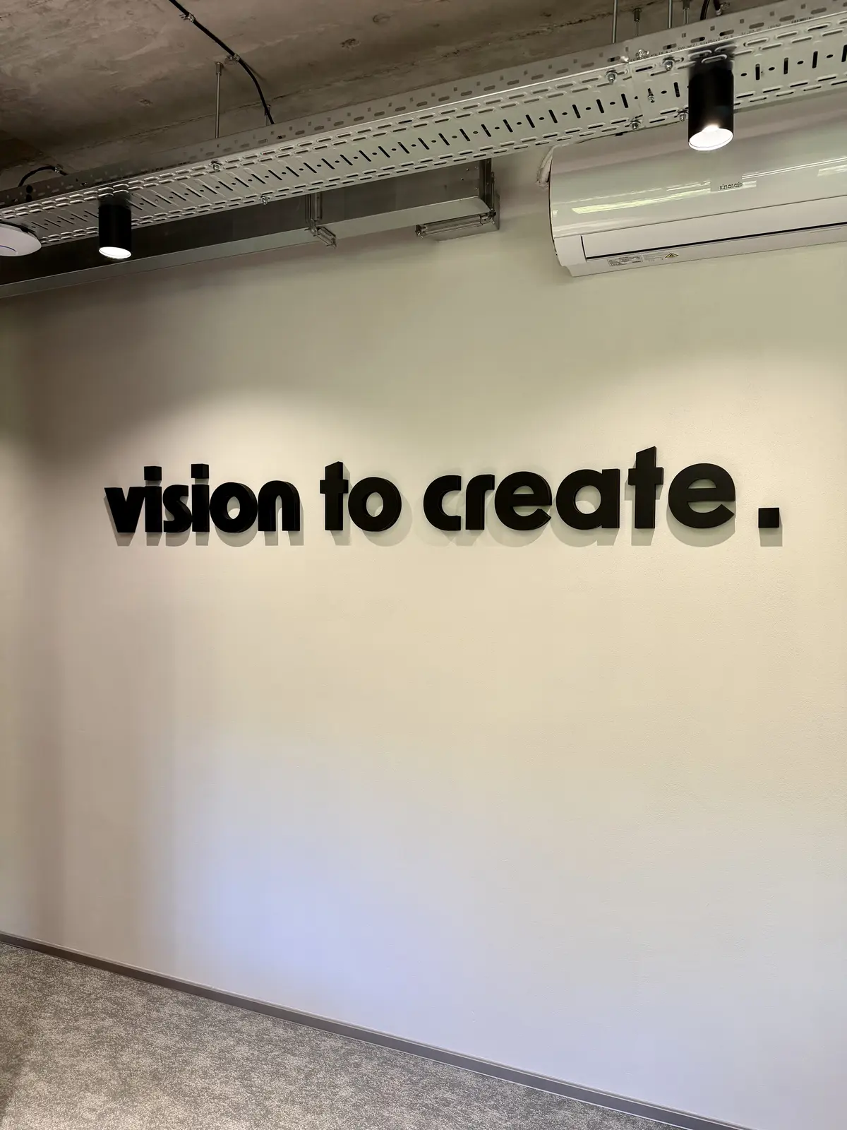 3D písmená vision to create — realizácia Neonworld